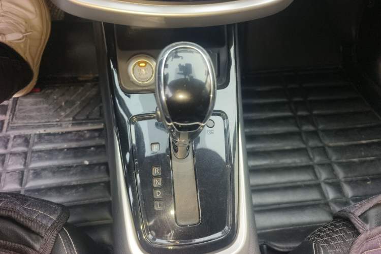 Used Nissan Tiida 2016 1.6L CVT Smart Drive Edition Gear Lever