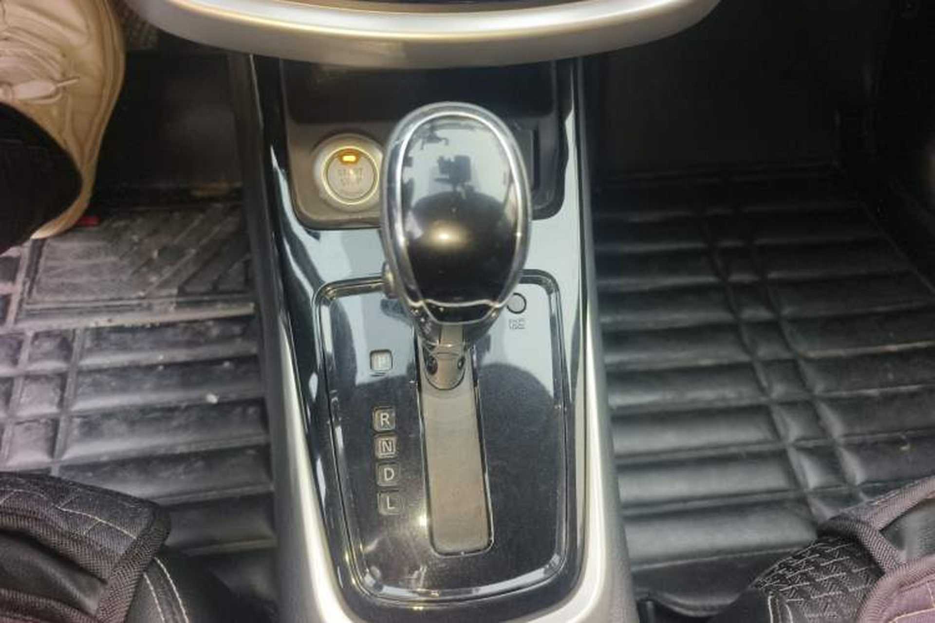 Used Nissan Tiida 2016 1.6L CVT Smart Drive Edition Gear Lever