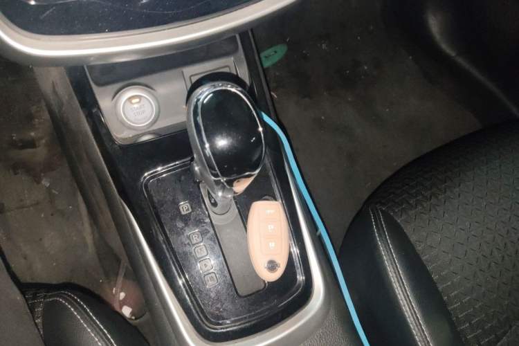Used Nissan Tiida 2016 1.6L CVT Smart Drive Edition Gear Lever