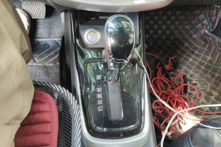 Used Nissan Tiida 2016 1.6L CVT Smart Drive Edition Gear Lever