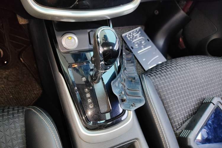 Used Nissan Tiida 2016 1.6L CVT Smart Drive Edition Gear Lever