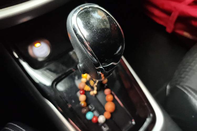 Used Nissan Tiida 2016 1.6L CVT Smart Drive Edition Gear Lever