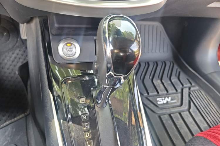 Used Nissan Tiida 2016 1.6L CVT Smart Drive Edition Gear Lever