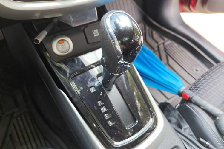 Used Nissan Tiida 2016 1.6L CVT Smart Drive Edition Gear Lever