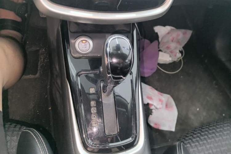Used Nissan Tiida 2016 1.6L CVT Smart Drive Edition Gear Lever