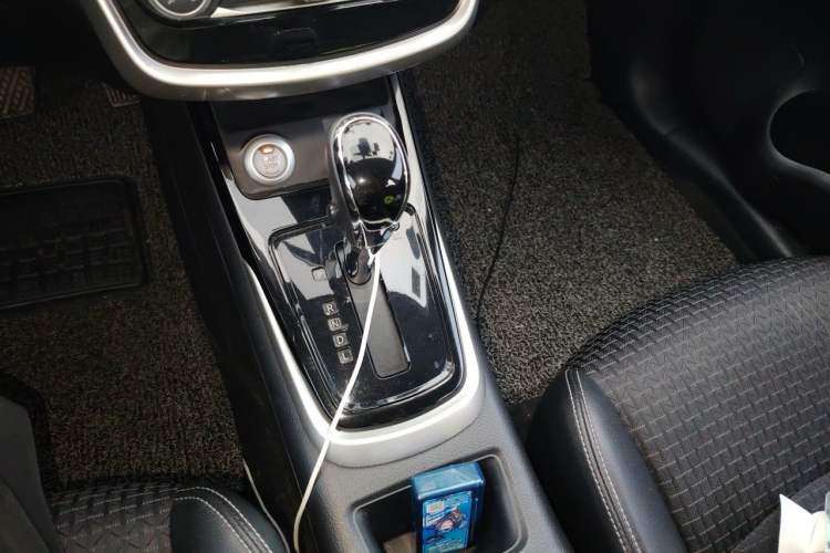 Used Nissan Tiida 2016 1.6L CVT Smart Drive Edition Gear Lever