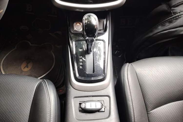 Used Nissan Tiida 2016 1.6L CVT ZhiZun Edition Gear Lever