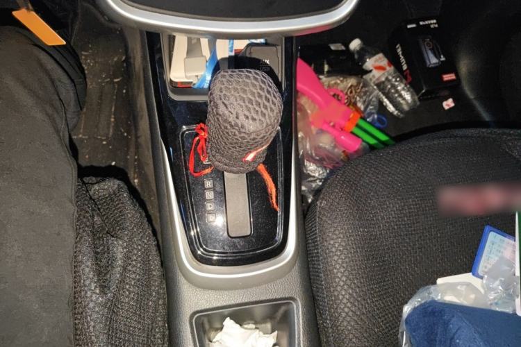 Used Nissan Tiida 2016 1.6L CVT Cool Dynamic Edition Gear Lever