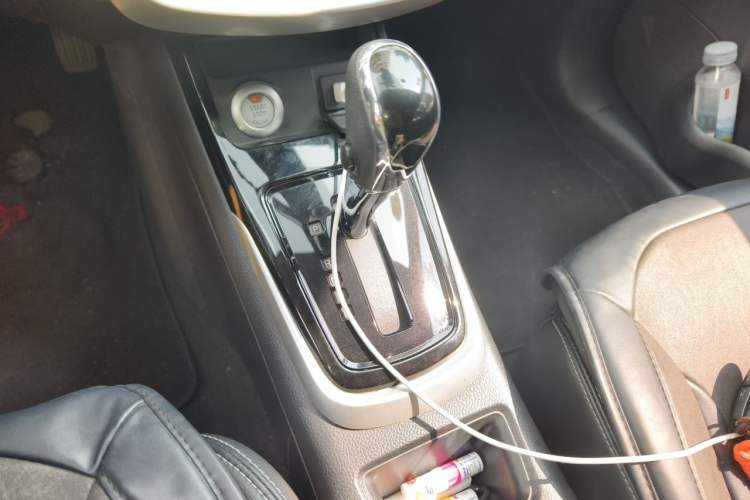 Used Nissan Tiida 2016 1.6L CVT Smart Drive Edition Gear Lever