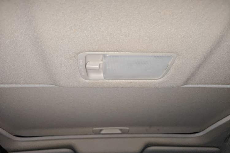 Used Nissan Tiida 2016 1.6L CVT Cool Dynamic Edition Headliner
