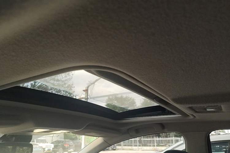 Used Nissan Tiida 2016 1.6L CVT Smart Drive Edition Headliner
