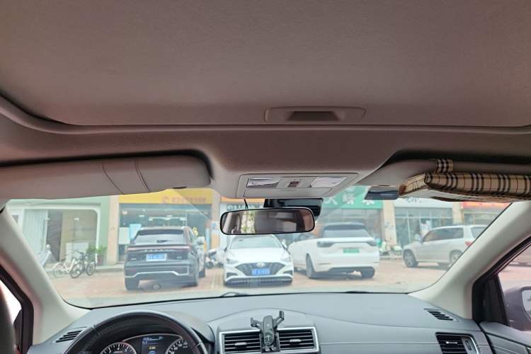 Used Nissan Tiida 2016 1.6L CVT ZhiZun Edition Headliner
