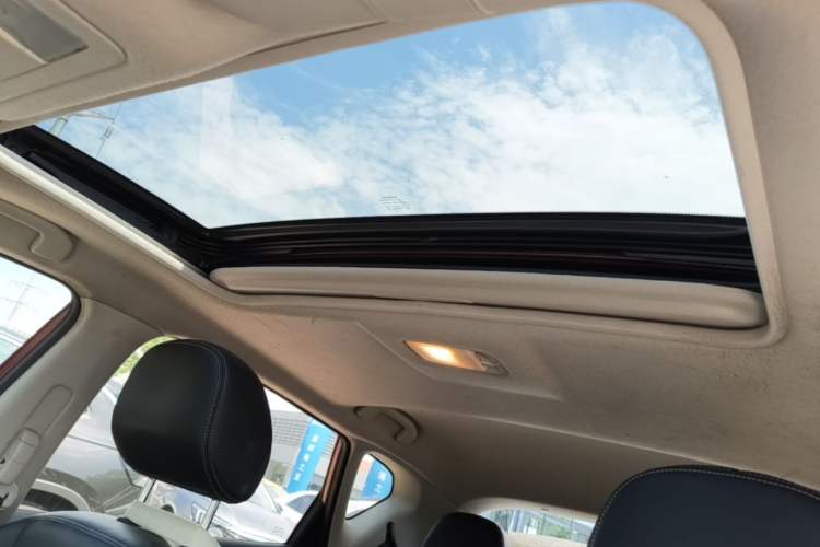 Used Nissan Tiida 2016 1.6L CVT Smart Drive Edition Headliner