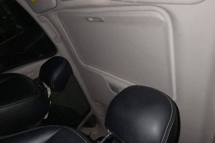 Used Nissan Tiida 2016 1.6L CVT Cool Dynamic Edition Headliner