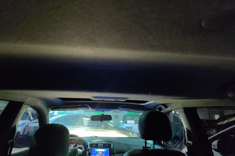 Used Nissan Tiida 2016 1.6L CVT Cool Dynamic Edition Headliner