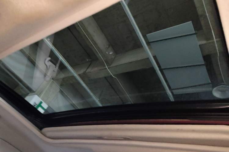 Used Nissan Tiida 2016 1.6L CVT Cool Dynamic Edition Headliner
