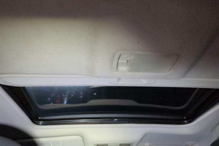 Used Nissan Tiida 2016 1.6L CVT Smart Drive Edition Headliner