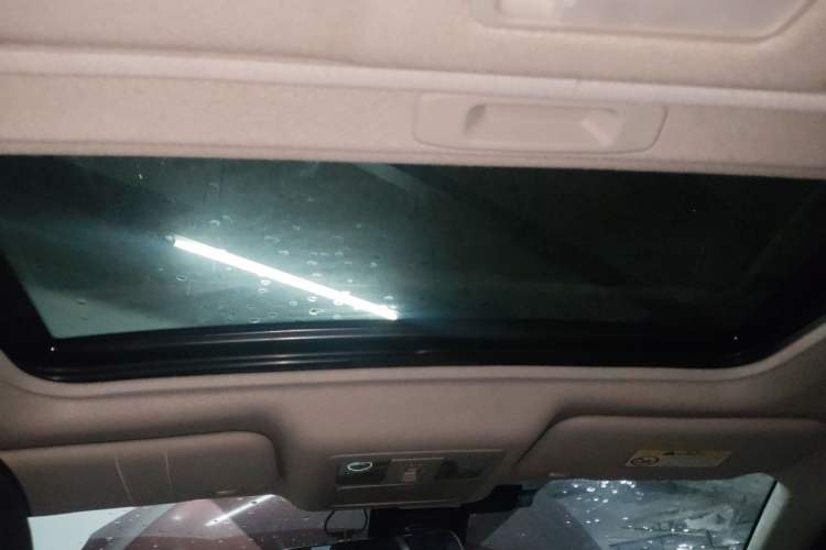Used Nissan Tiida 2016 1.6L CVT Smart Drive Edition Headliner
