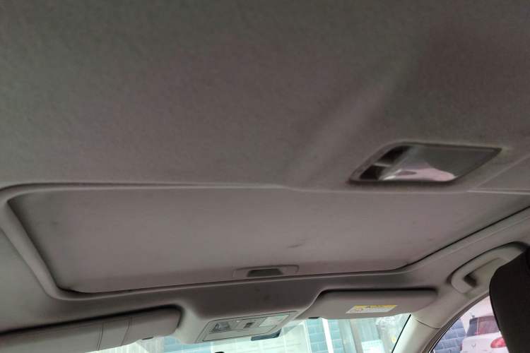 Used Nissan Tiida 2016 1.6L CVT Cool Dynamic Edition Headliner