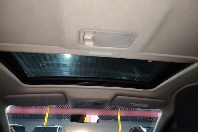 Used Nissan Tiida 2016 1.6L CVT Cool Dynamic Edition Headliner
