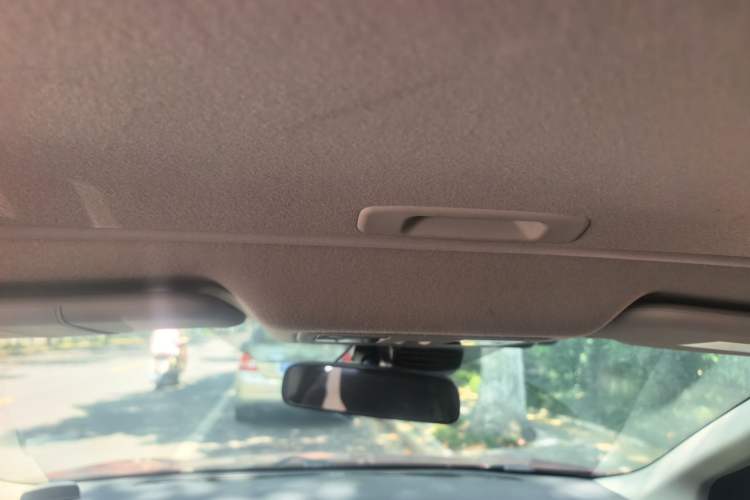 Used Nissan Tiida 2016 1.6L CVT Smart Drive Edition Headliner