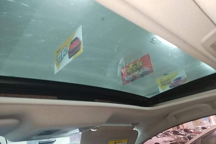 Used Nissan Tiida 2016 1.6L CVT Cool Dynamic Edition Headliner