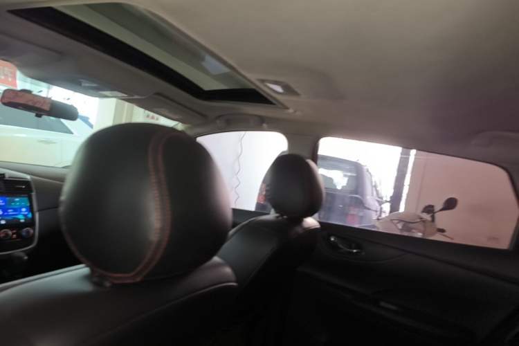 Used Nissan Tiida 2016 1.6L CVT Cool Dynamic Edition Headliner