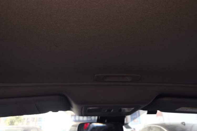 Used Nissan Tiida 2016 1.6L CVT ZhiZun Edition Headliner