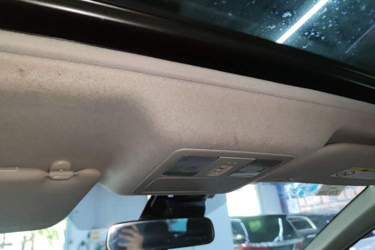 Used Nissan Tiida 2016 1.6L CVT Smart Drive Edition Headliner
