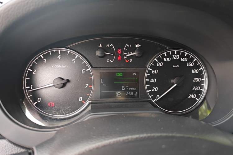 Used Nissan Tiida 2016 1.6L CVT Cool Dynamic Edition Instrument Cluster