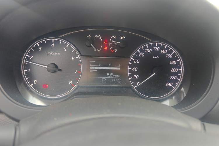 Used Nissan Tiida 2016 1.6L CVT Cool Dynamic Edition Instrument Cluster