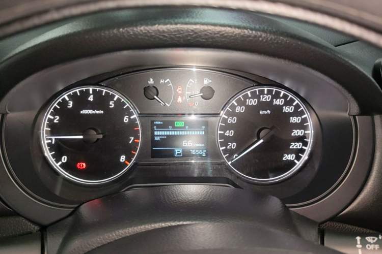 Used Nissan Tiida 2016 1.6L CVT Cool Dynamic Edition Instrument Cluster