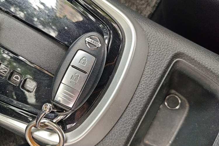 Used Nissan Tiida 2016 1.6L CVT Smart Drive Edition Interior 1