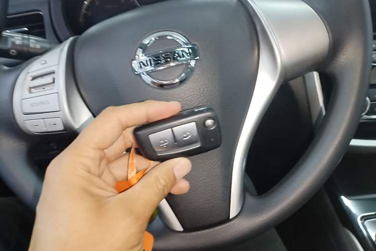 Used Nissan Tiida 2016 1.6L CVT Cool Dynamic Edition Interior 1