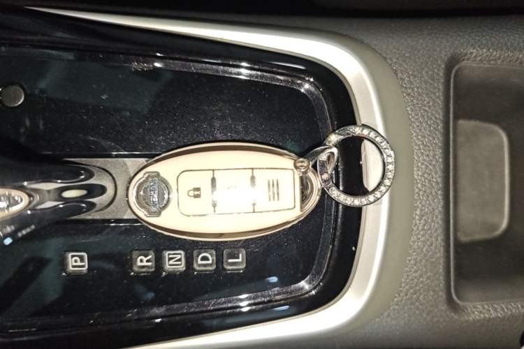 Used Nissan Tiida 2016 1.6L CVT Smart Drive Edition Interior 1