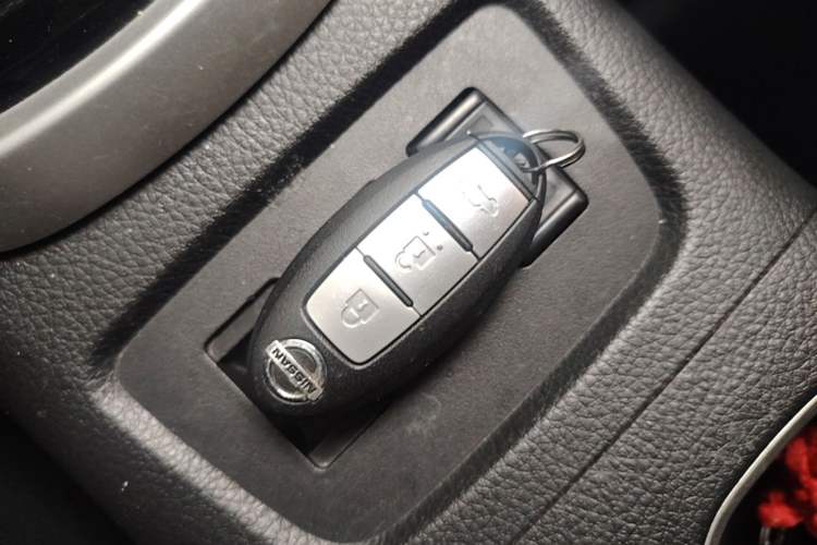 Used Nissan Tiida 2016 1.6L CVT ZhiZun Edition Interior 1