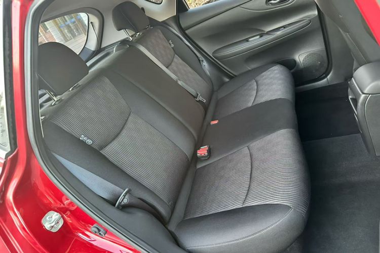 Used Nissan Tiida 2016 1.6L CVT Cool Dynamic Edition Interior 11