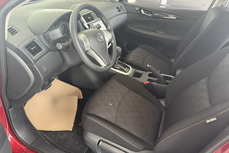 Used Nissan Tiida 2016 1.6L CVT Cool Dynamic Edition Interior 2