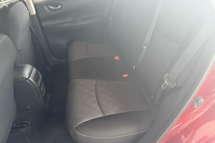 Used Nissan Tiida 2016 1.6L CVT Cool Dynamic Edition Interior 3