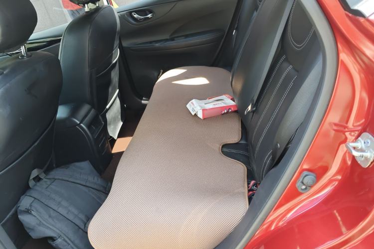 Used Nissan Tiida 2016 1.6L CVT Cool Dynamic Edition Interior 4