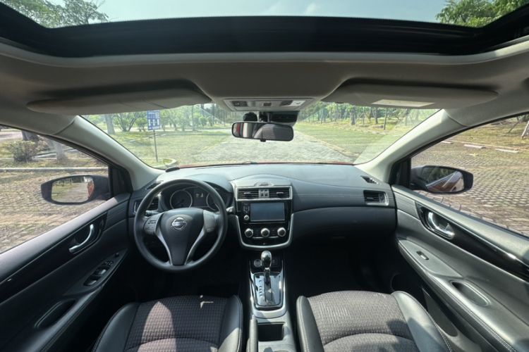 Used Nissan Tiida 2016 1.6L CVT Smart Drive Edition Interior 4