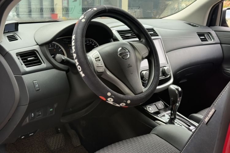 Used Nissan Tiida 2016 1.6L CVT Smart Drive Edition Interior 4