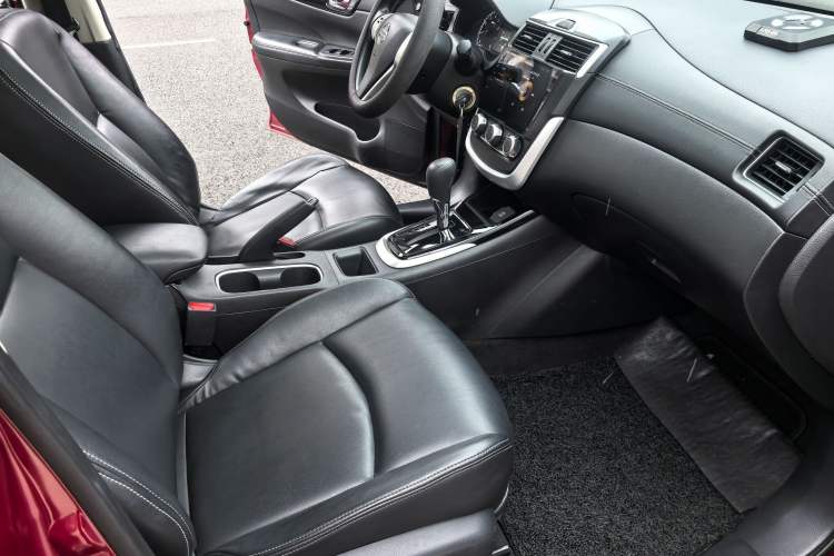 Used Nissan Tiida 2016 1.6L CVT Cool Dynamic Edition Interior 6