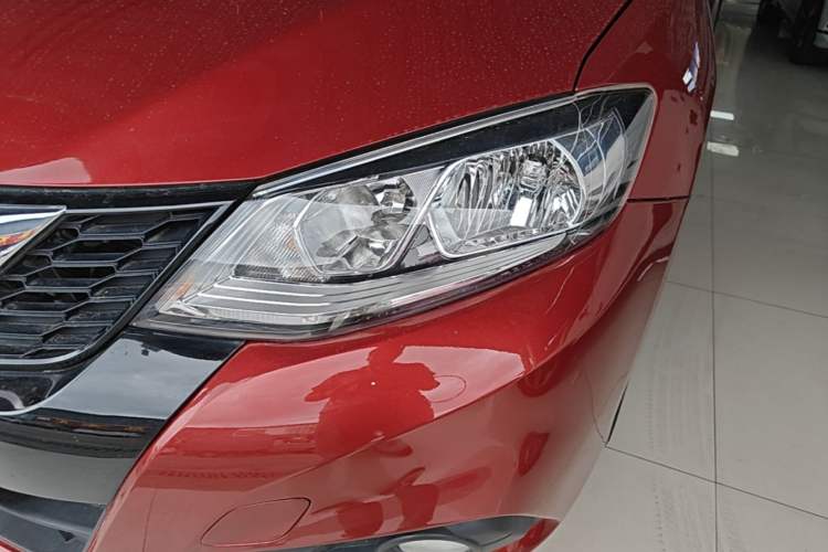 Used Nissan Tiida 2016 1.6L CVT Cool Dynamic Edition Left Front Headlight