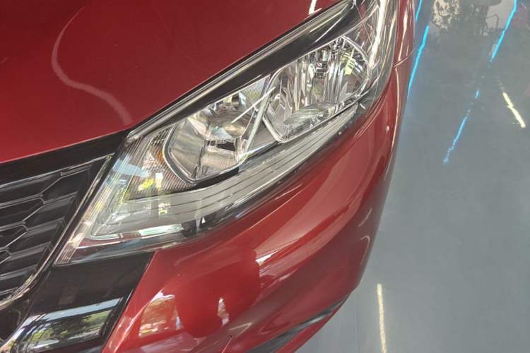 Used Nissan Tiida 2016 1.6L CVT Smart Drive Edition Left Front Headlight
