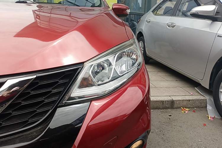 Used Nissan Tiida 2016 1.6L CVT Smart Drive Edition Left Front Headlight