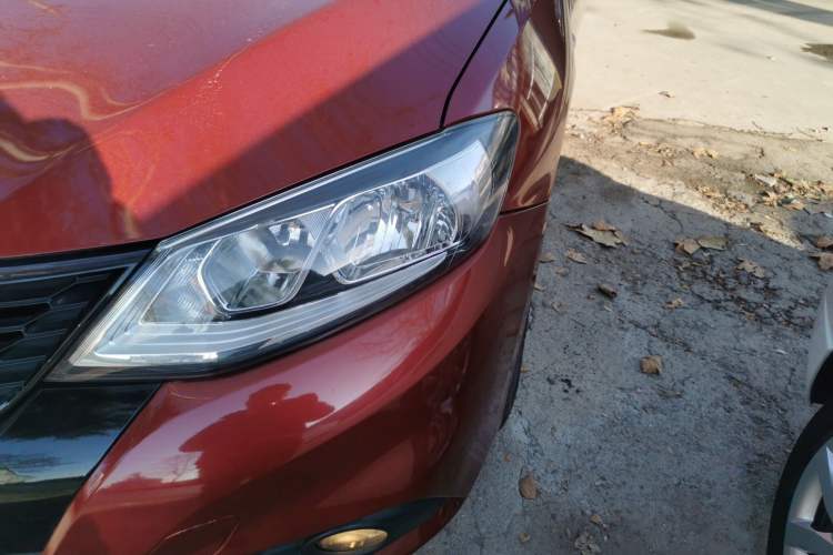 Used Nissan Tiida 2016 1.6L CVT Cool Dynamic Edition Left Front Headlight