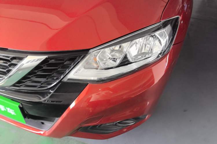 Used Nissan Tiida 2016 1.6L CVT Cool Dynamic Edition Left Front Headlight