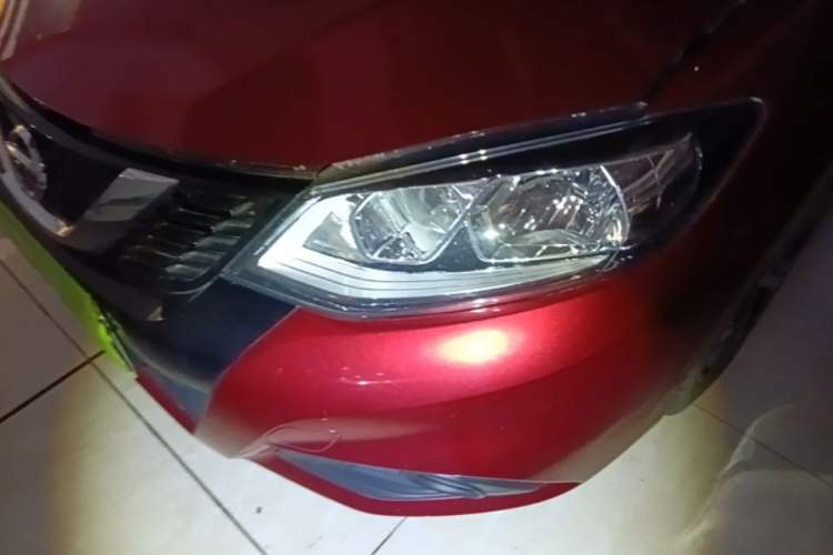 Used Nissan Tiida 2016 1.6L CVT Smart Drive Edition Left Front Headlight