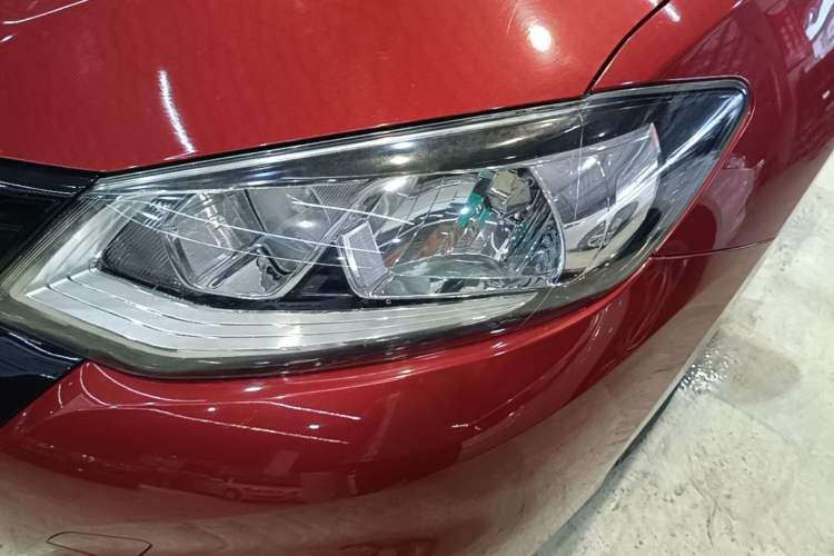 Used Nissan Tiida 2016 1.6L CVT Smart Drive Edition Left Front Headlight